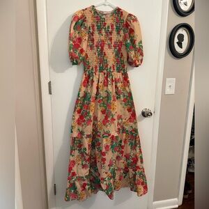 Damaris Bailey Floral Smocked Maxi Dress Beige Rose Floral Size Medium NWOT